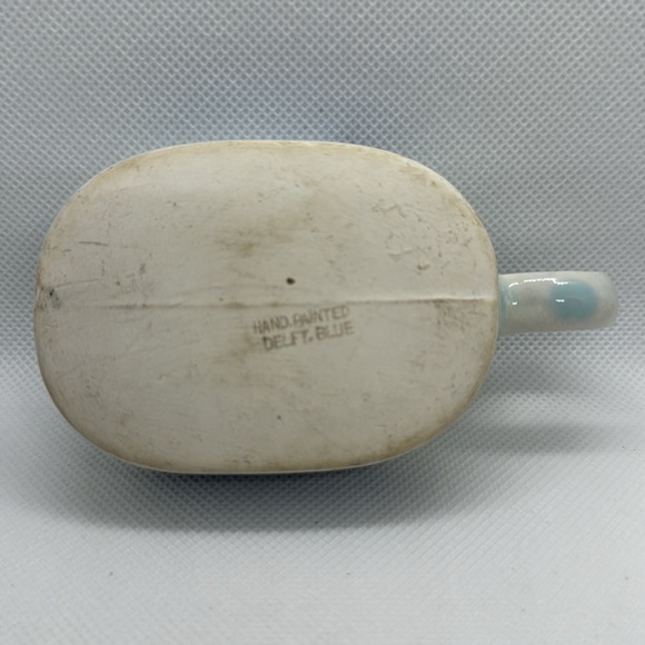 Vintage Blue Delft nappy candle holder with windmills and floral design. - Picture 6 of 6